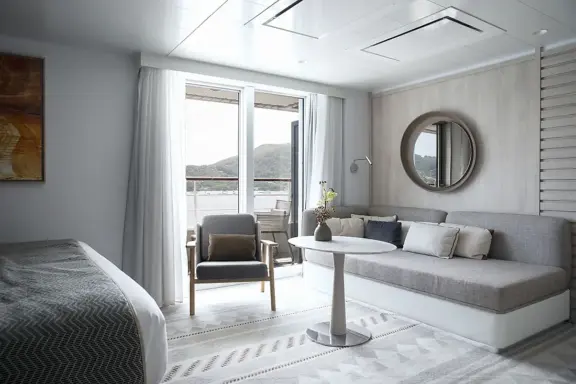 Deluxe Suite - Deck 3