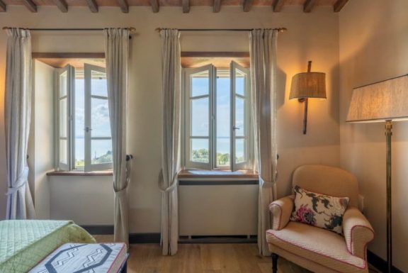Deluxe room #2 Lake View
